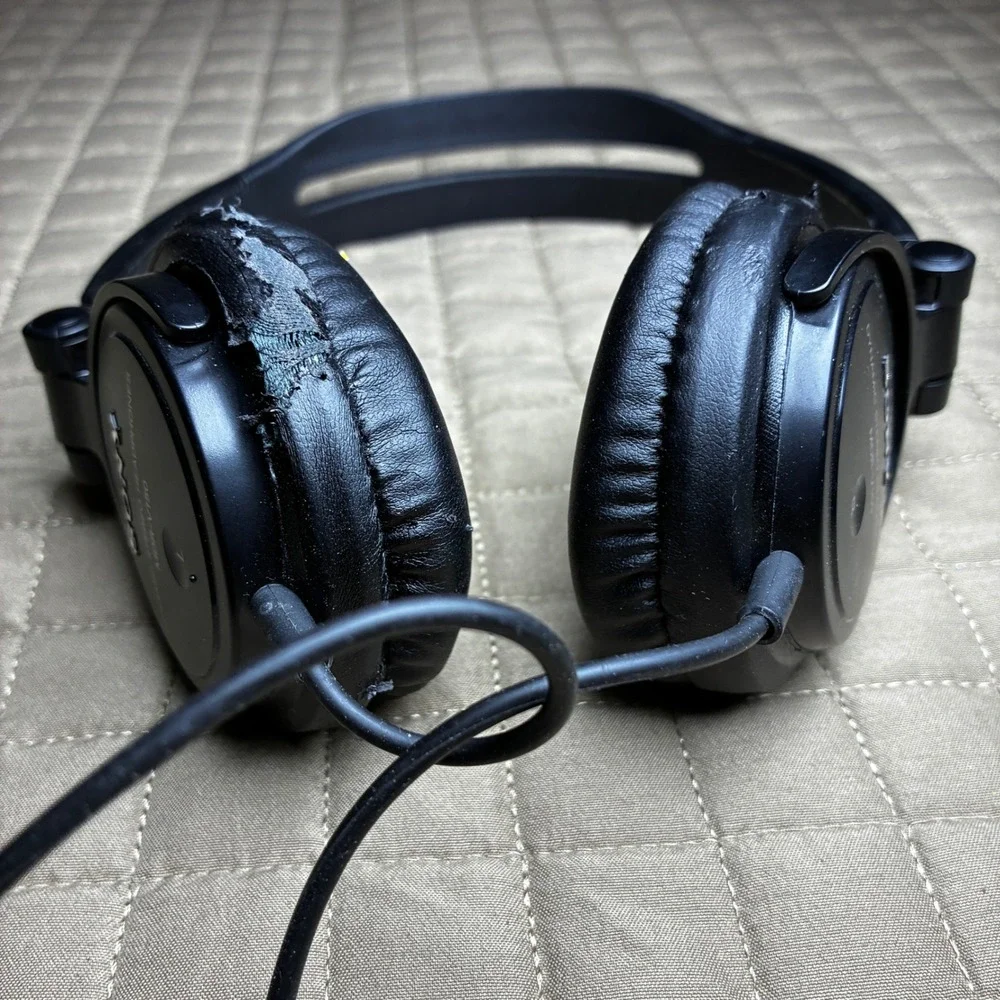 Sony‎ MDR-V150 Studio Monitor Wired Headphones Black DJ Monitoring MDRV150